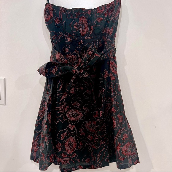 Threads Vintage Woman’s Sz M Strapless Babydoll Dress Black w/ Red Floral - Picture 2 of 14